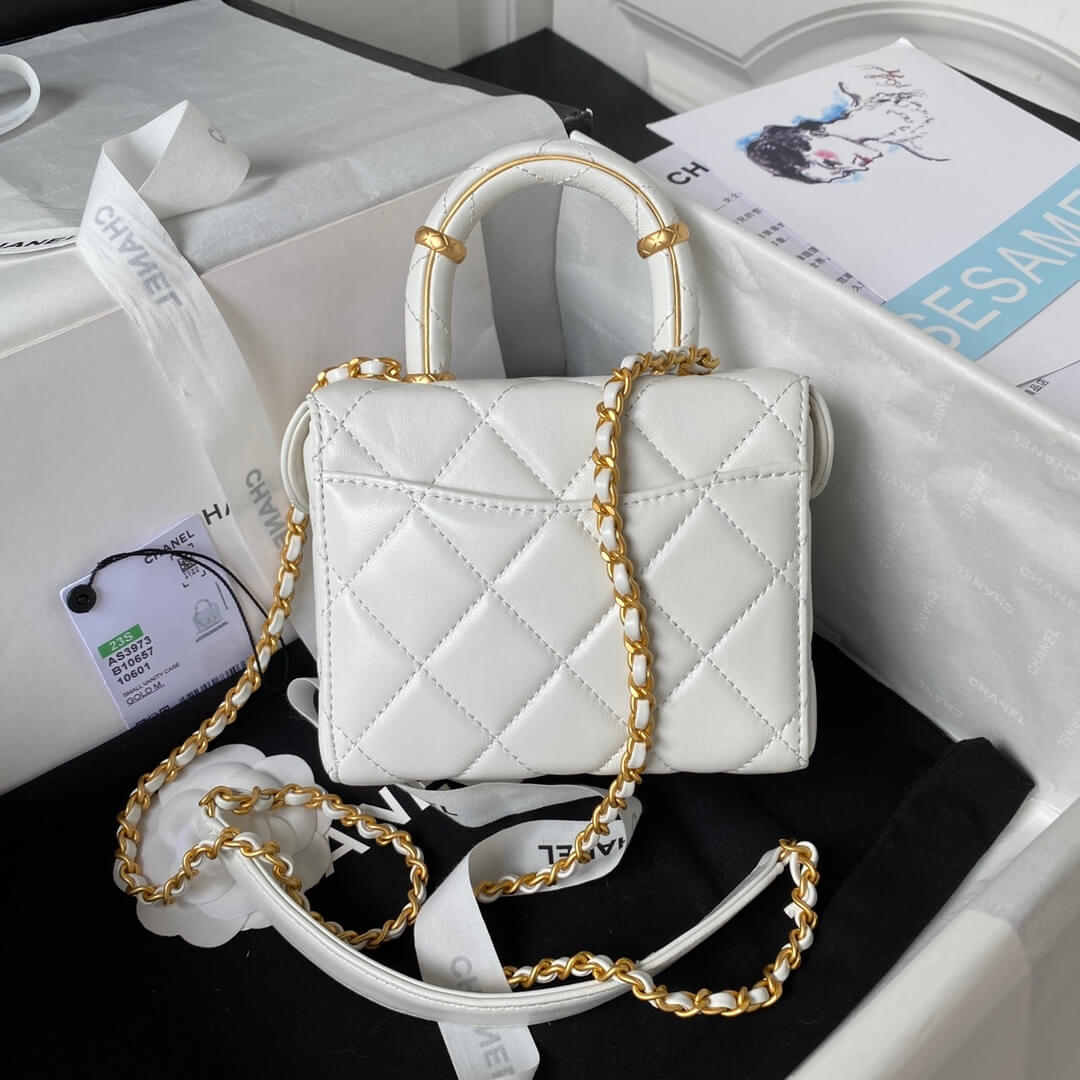 Chanel 23S handle cosmetic bag (high-end grade) - Image 4