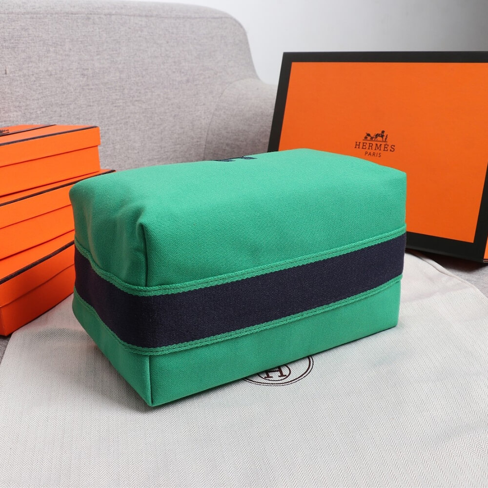 Green Hermes toiletery bag - Image 5