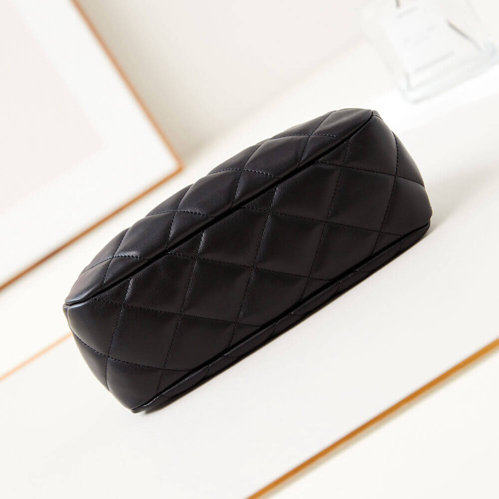 Chanel Clutch (high-end grade) - Image 5