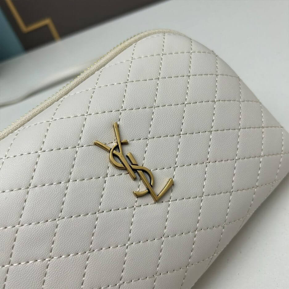 Blanc YSL Gaby zipped pouch in quilted lambskin - Image 6