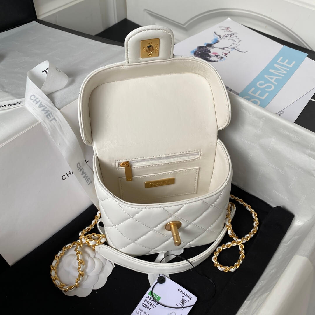 Chanel 23S handle cosmetic bag (high-end grade) - Image 8